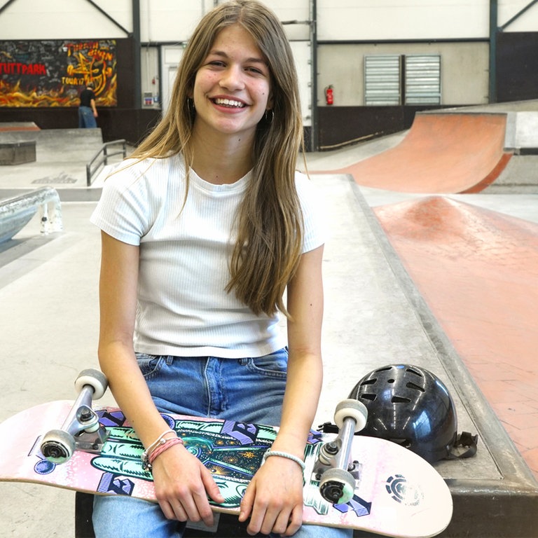 Reporterin Luisa Lernt Skateboarden Tigerenten Club Sendungen SWR