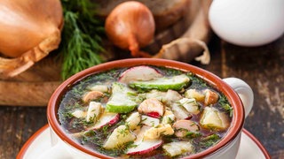 Okroschka (Russische Sommersuppe)