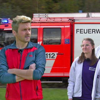 Elisabeth, Hamza und Malek gegen Johannes bei der Stuttgarter Feuerwehr