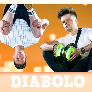 Benno und Max mit dem Diabolo