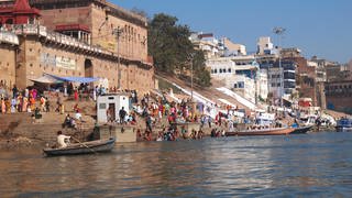 Rituelles Bad im Ganges